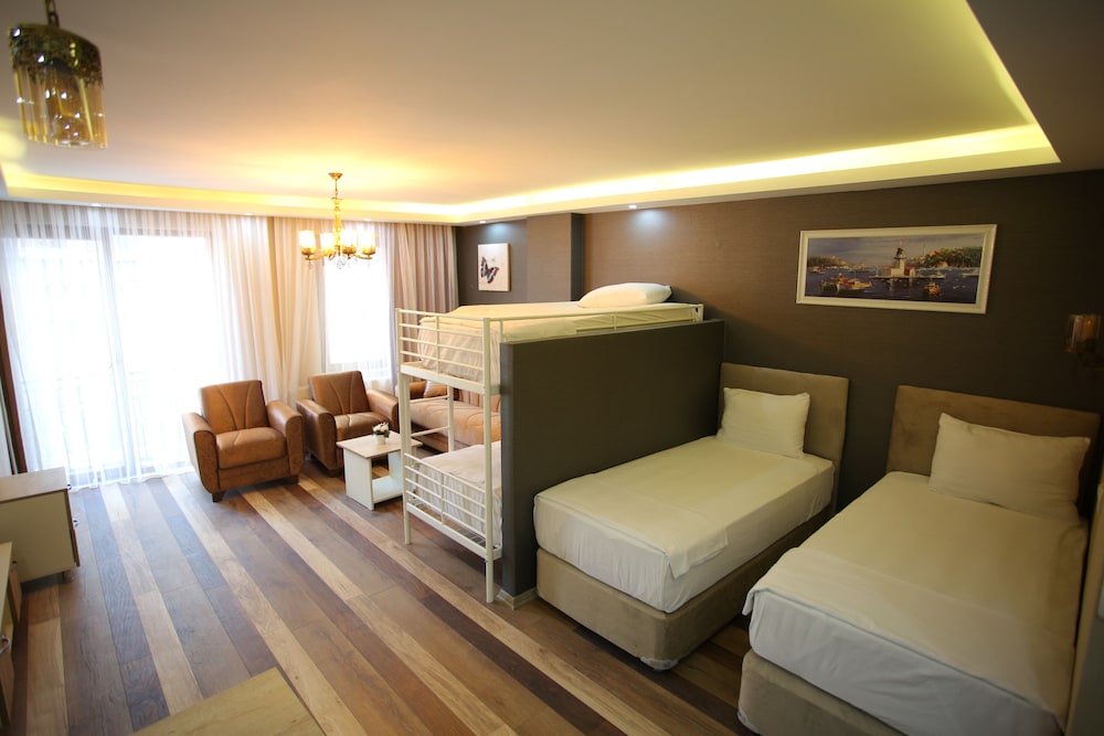 La Casa Suites 21/34