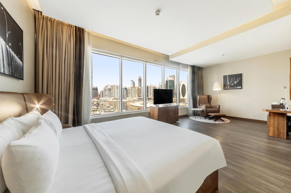 Radisson Blu Dubai Canal View 22/75