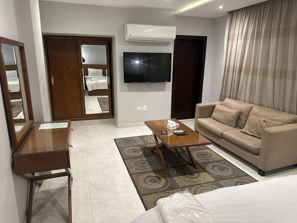 Nakhil Residence 28/45