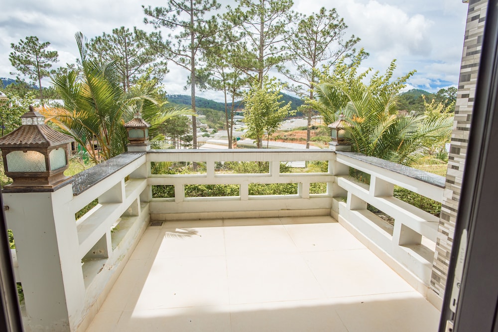 Thuy Hoang Nguyen Hotel Resort & Spa 5/75