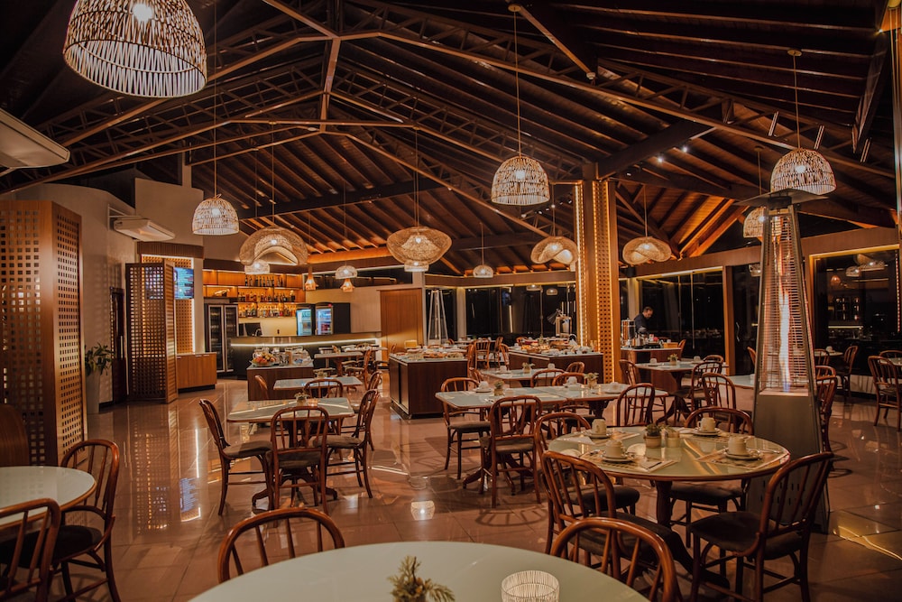 Hotel Lago Dourado 38/64