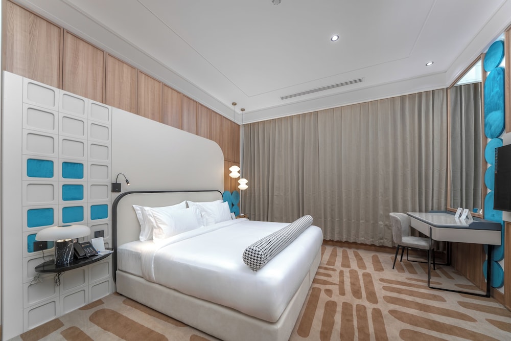 JUNIOR SUITE, STUDIO, CITY VIEW