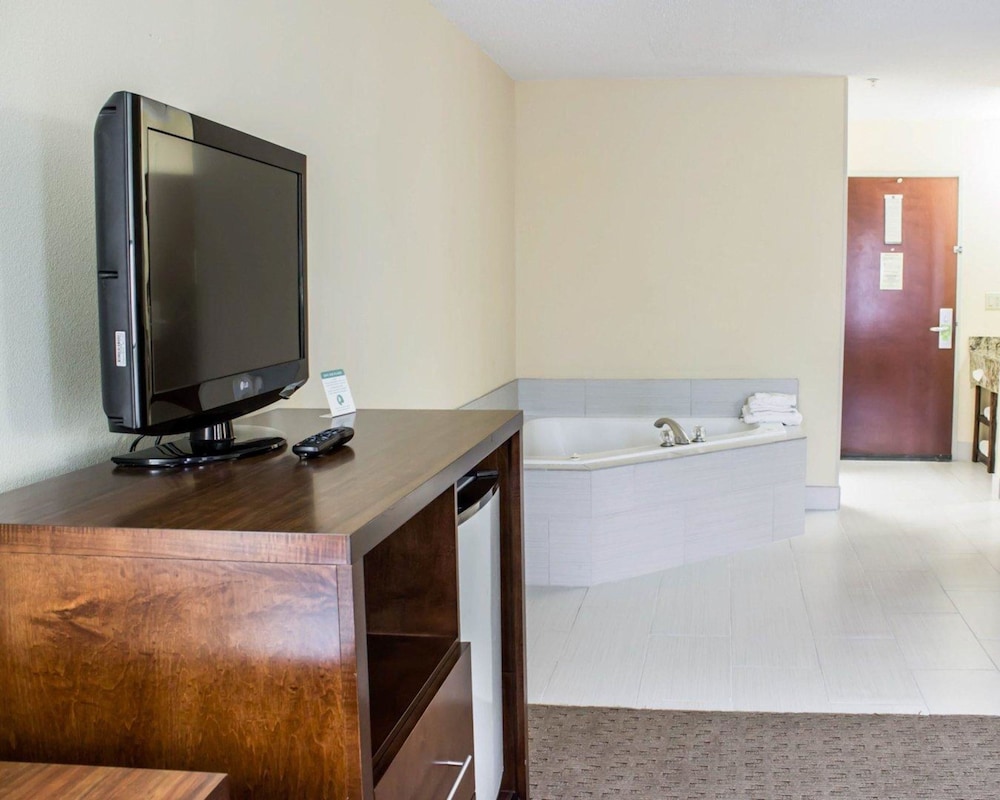 Comfort Inn Garner Clayton I-40 26/38