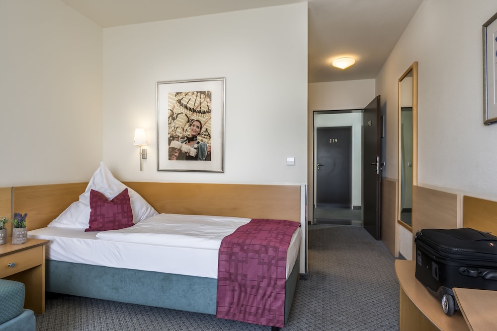 Am Moosfeld Hotel Munich 10/50