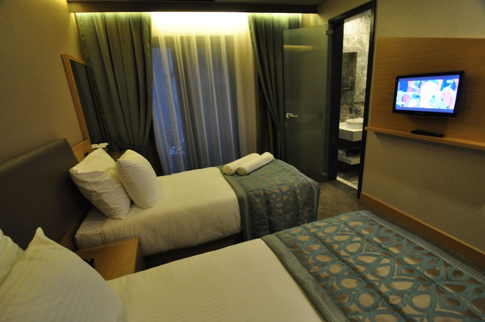 Genova Hotel Spa 48/60