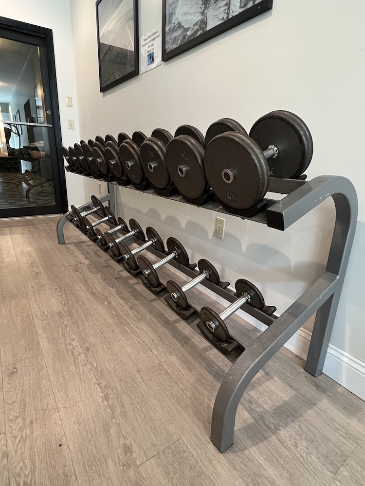 Town and Country Inn and Resort 26/50