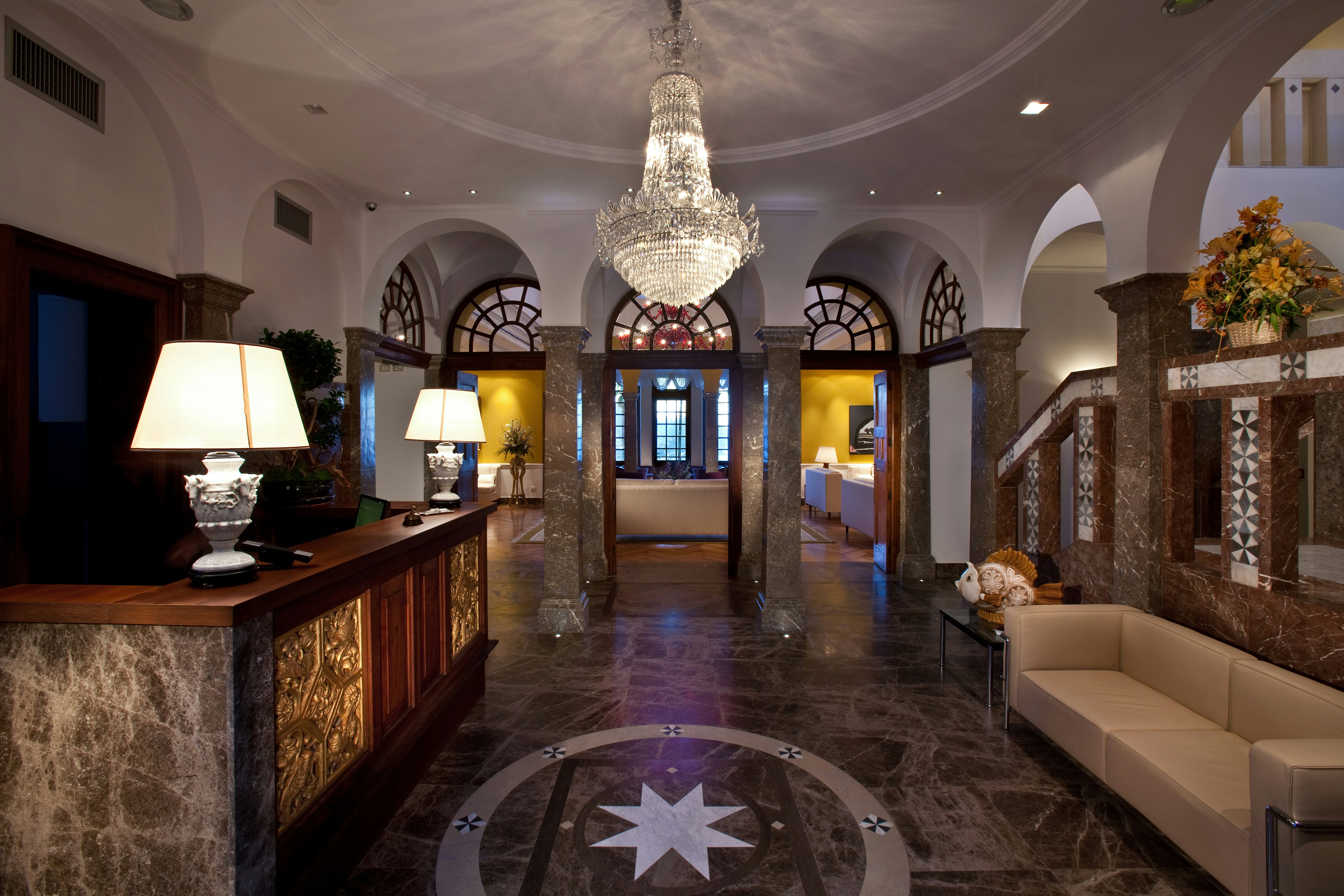 The Ashbee Hotel 7/77