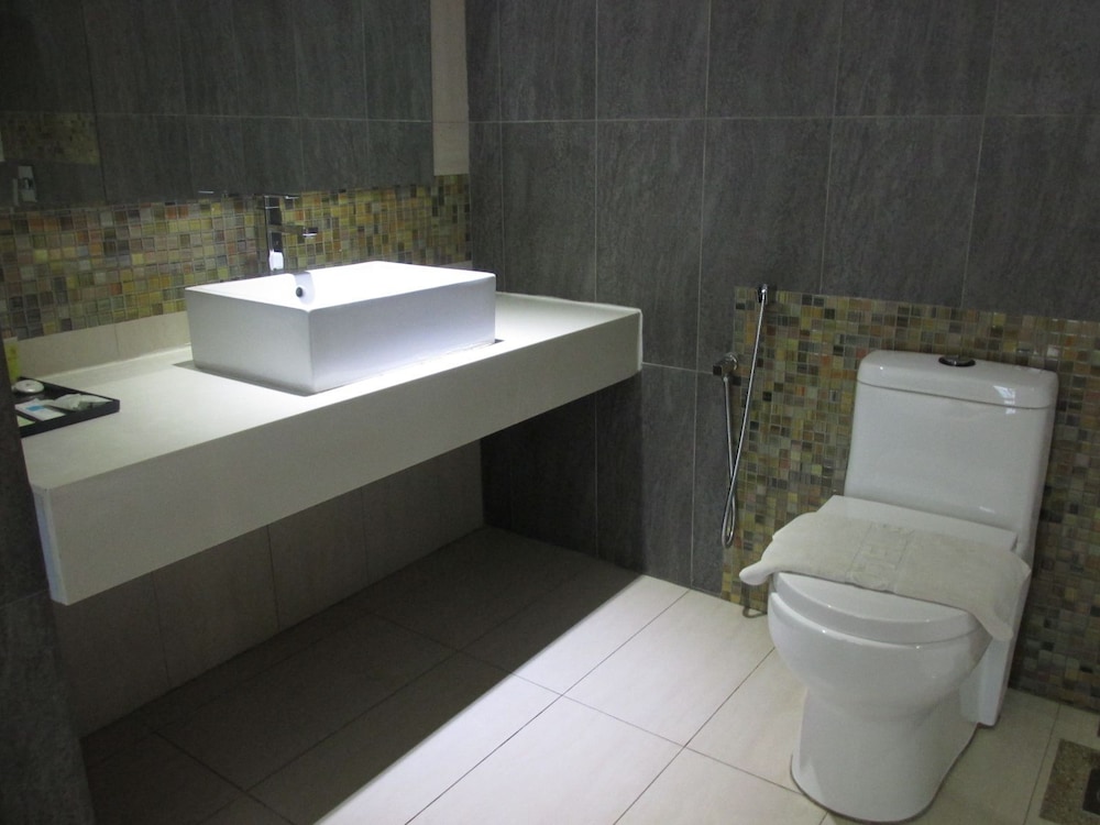 Hotel 99 - Bandar Puteri Puchong 55/56