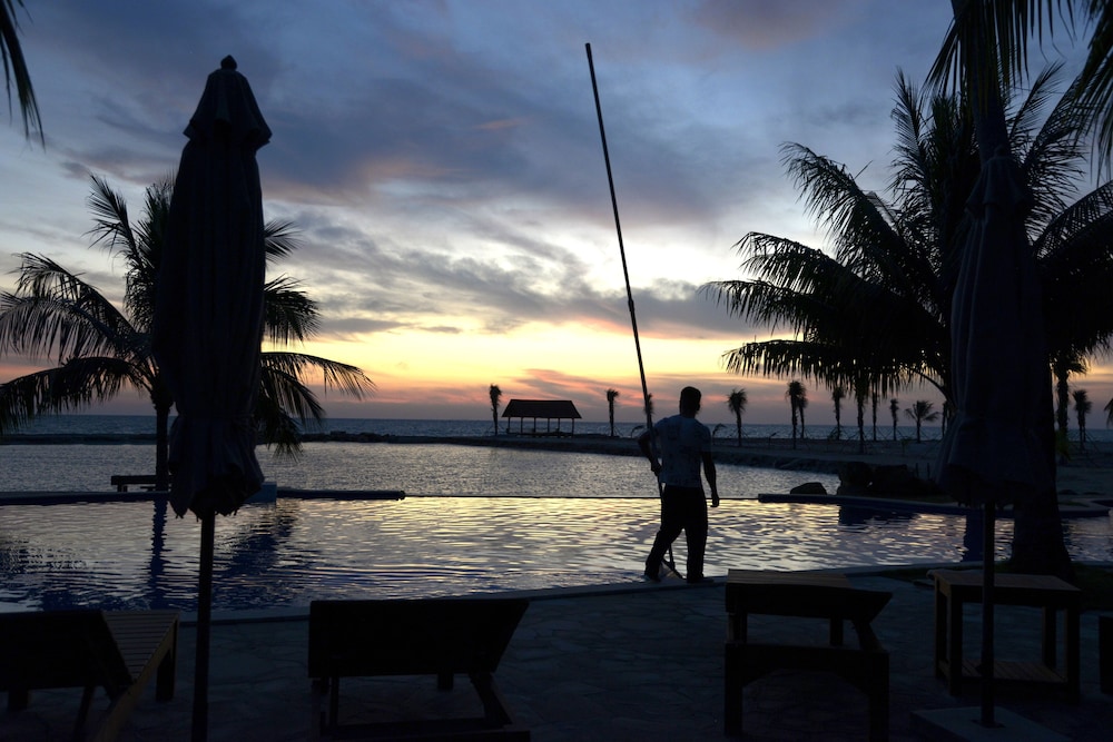 Mango Beach Resort 45/50