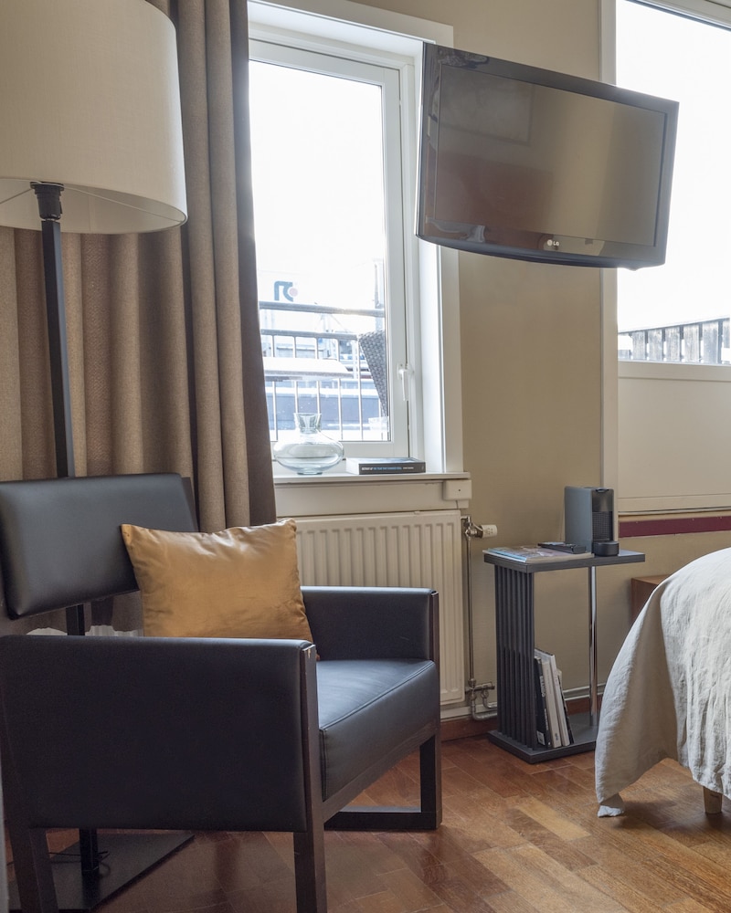 First Hotel Millennium 72/82