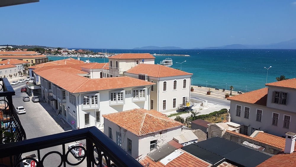 Ileri Hotel & Apartments 44/49