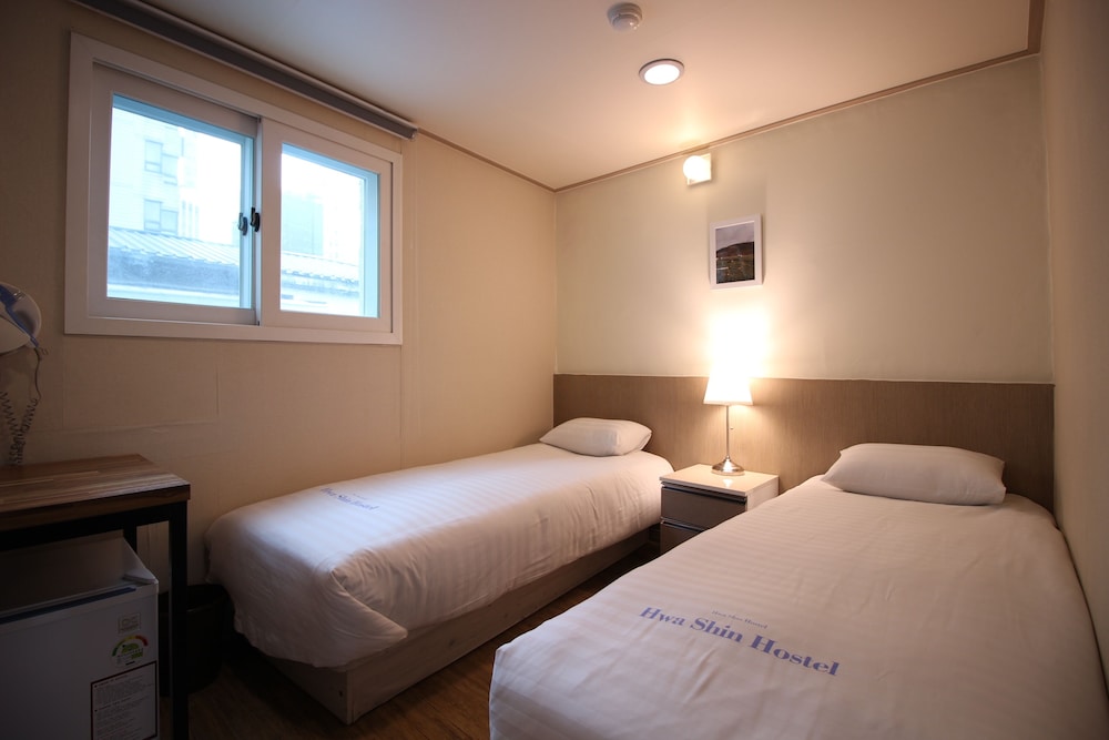 Dongdaemun Hwashin Hostel 8/47