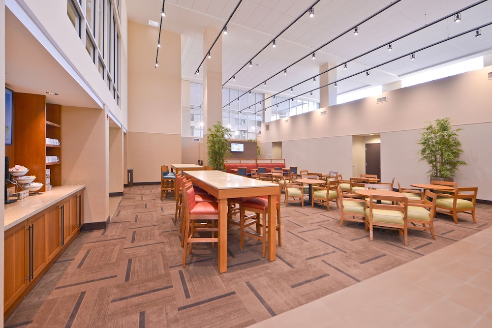 Hyatt Place Dewey Beach 55/80