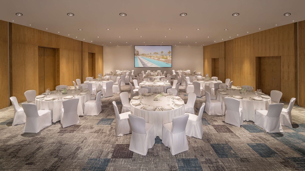 Nikki Beach Resort and Spa Dubai 69/81
