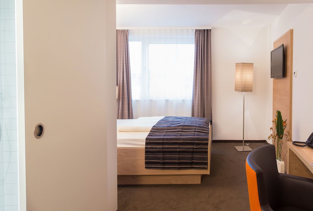 Stadthotel am Romerturm 20/54