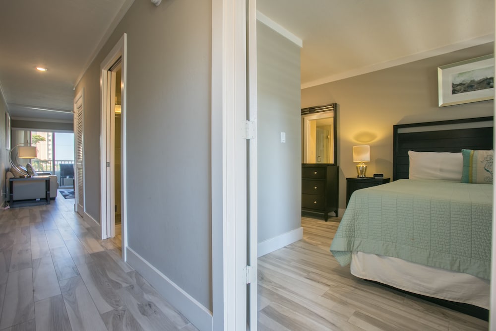Marco Beach Vacation Suites 15/73
