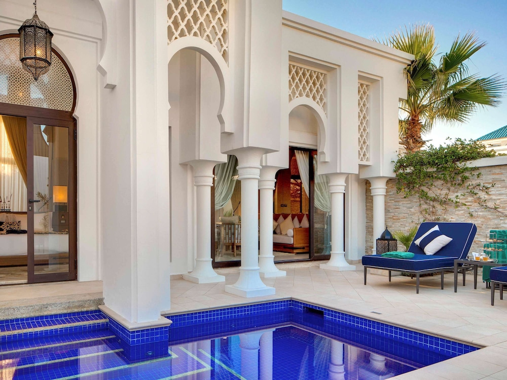 Banyan Tree Tamouda Bay 9/87