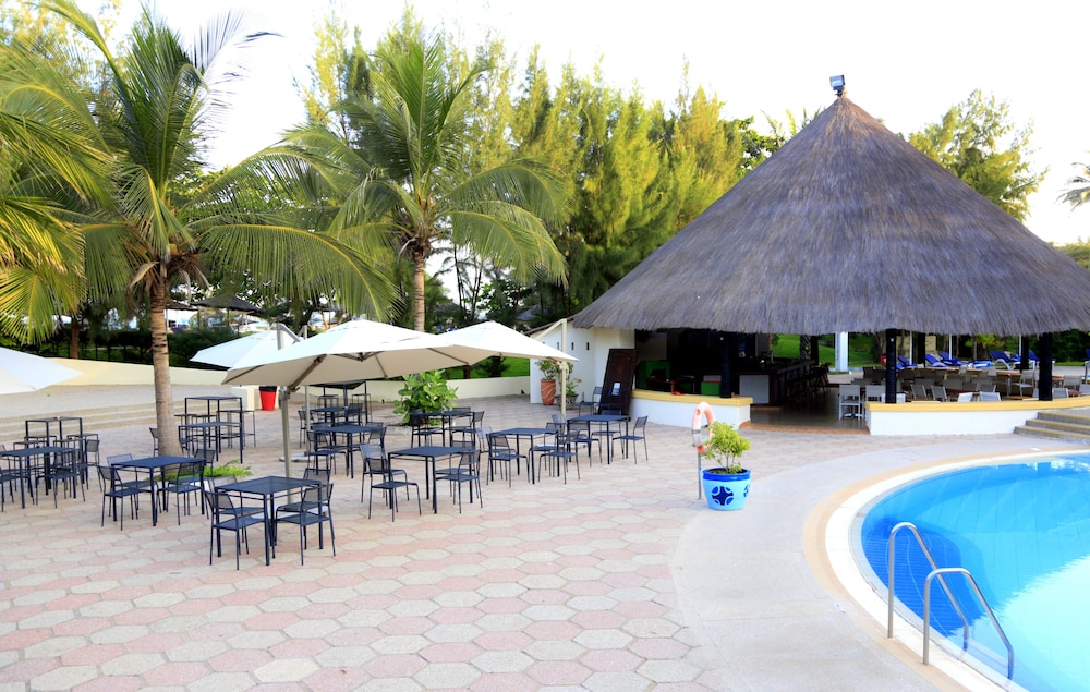 The Kairaba Beach Hotel 67/75