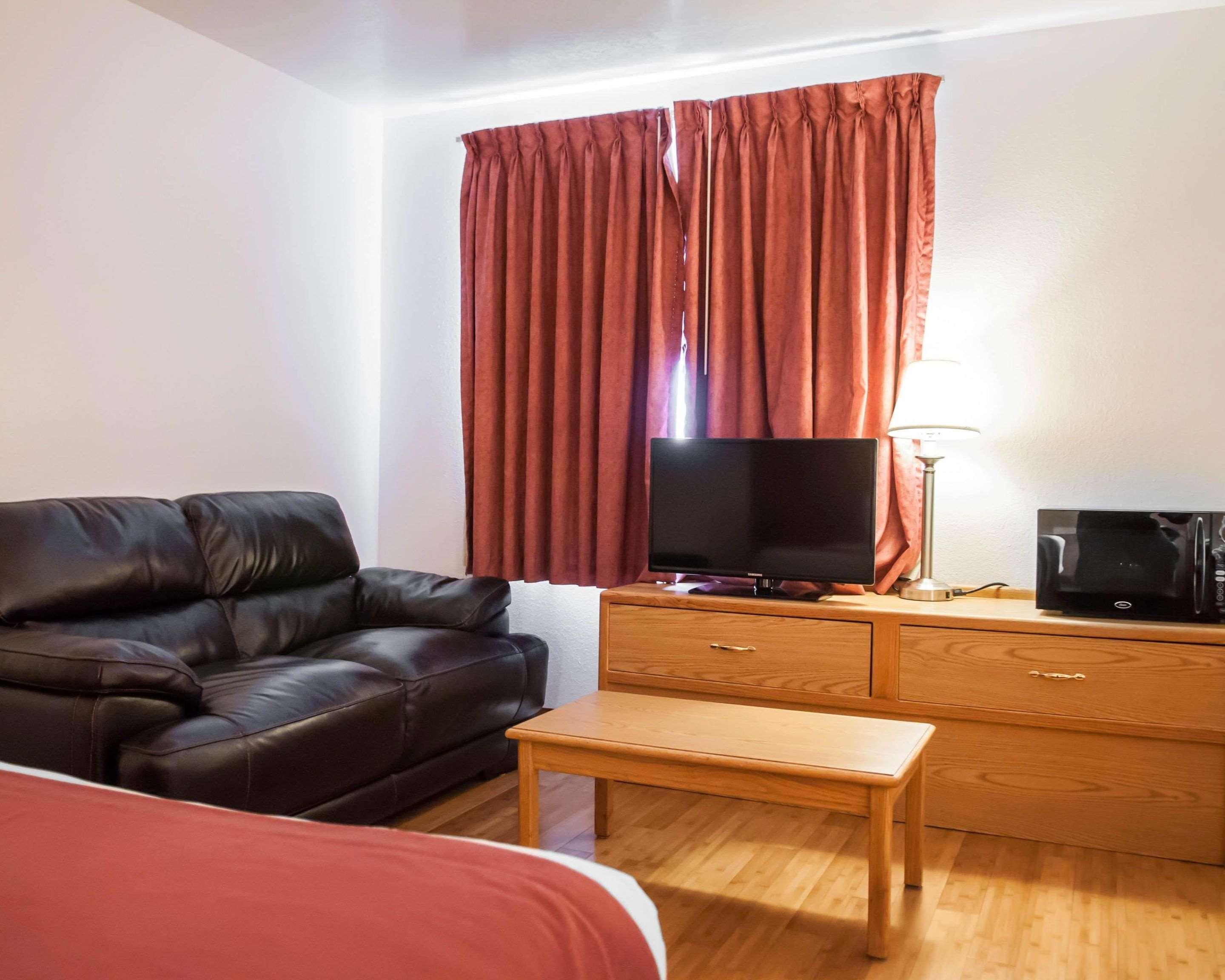 SUITE, 2 QUEEN BEDS