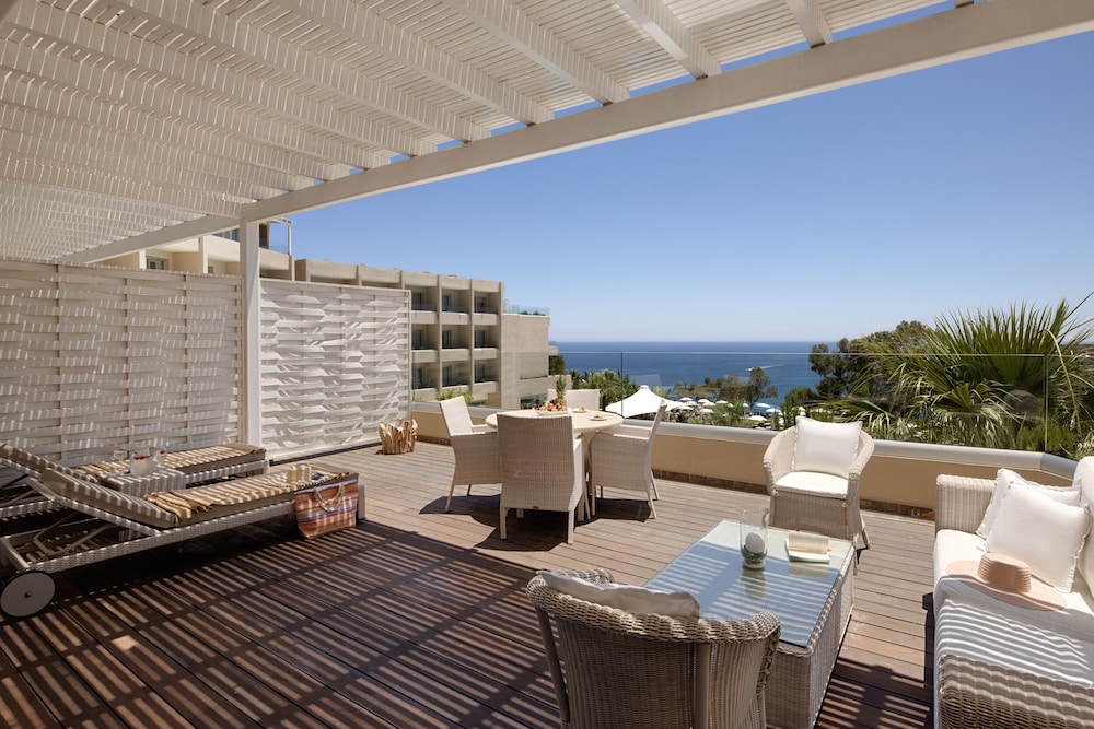 Grecian Park Hotel 39/75
