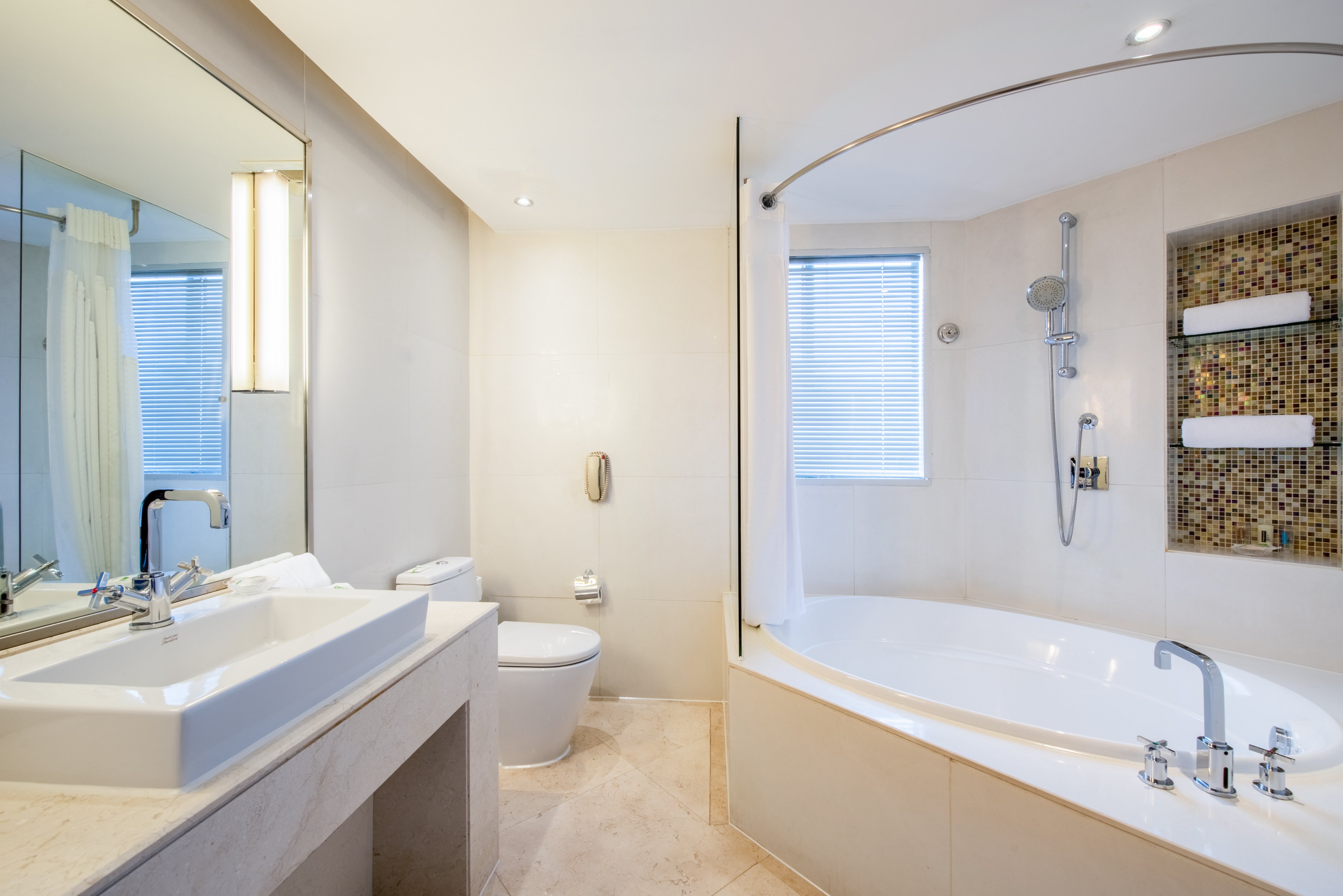 Holiday Inn Hefei 50/50