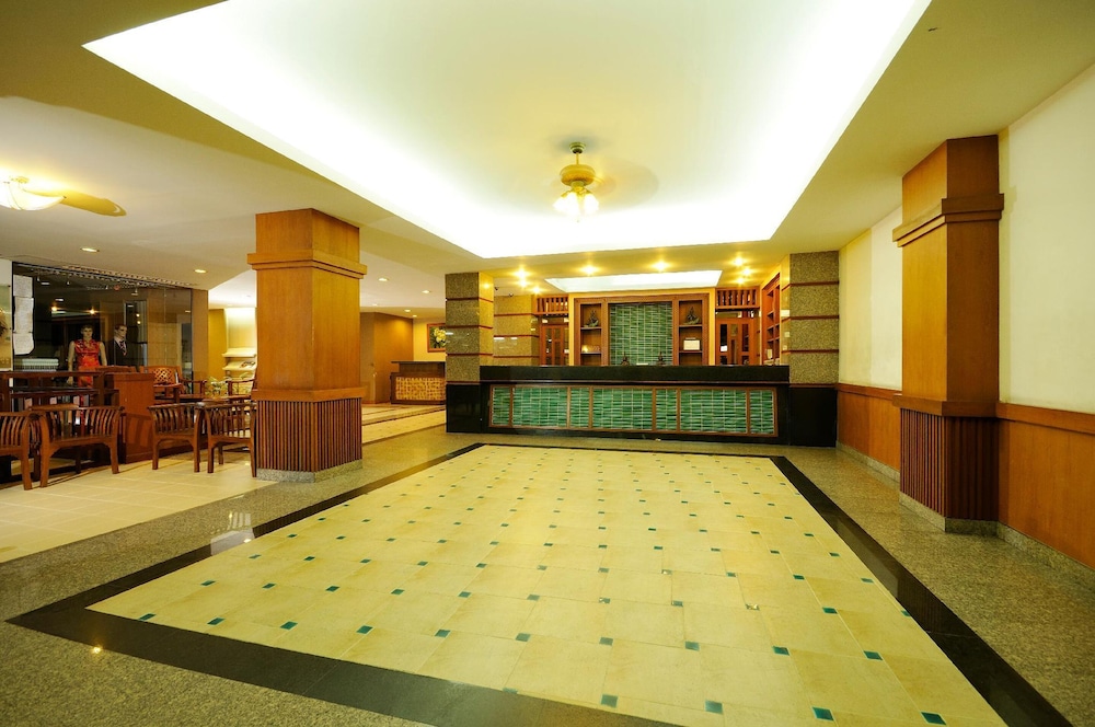 Rambuttri Village Inn Plaza 6/69