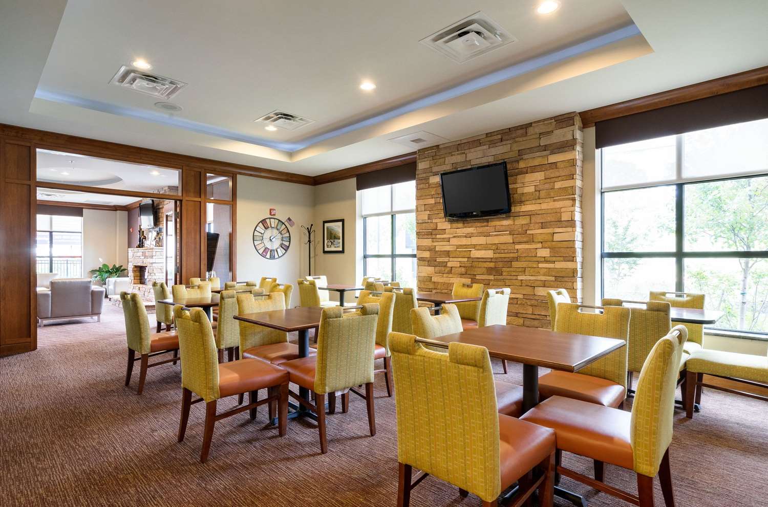Comfort Inn & Suites Lexington Park near Pax River 12/13