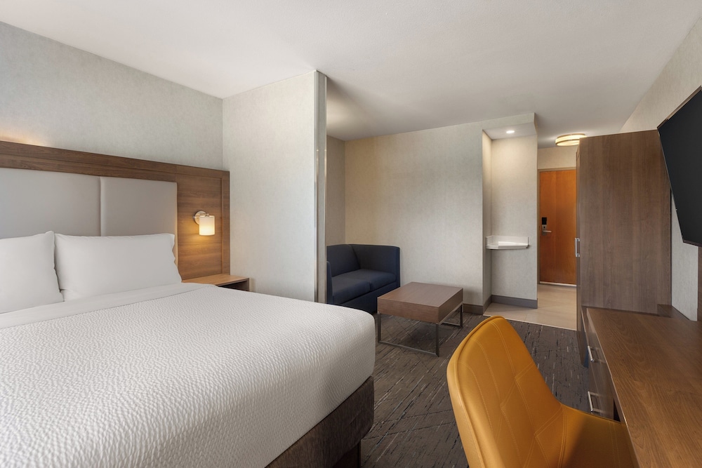Holiday Inn Express Vancouver Airport Richmond 17/48