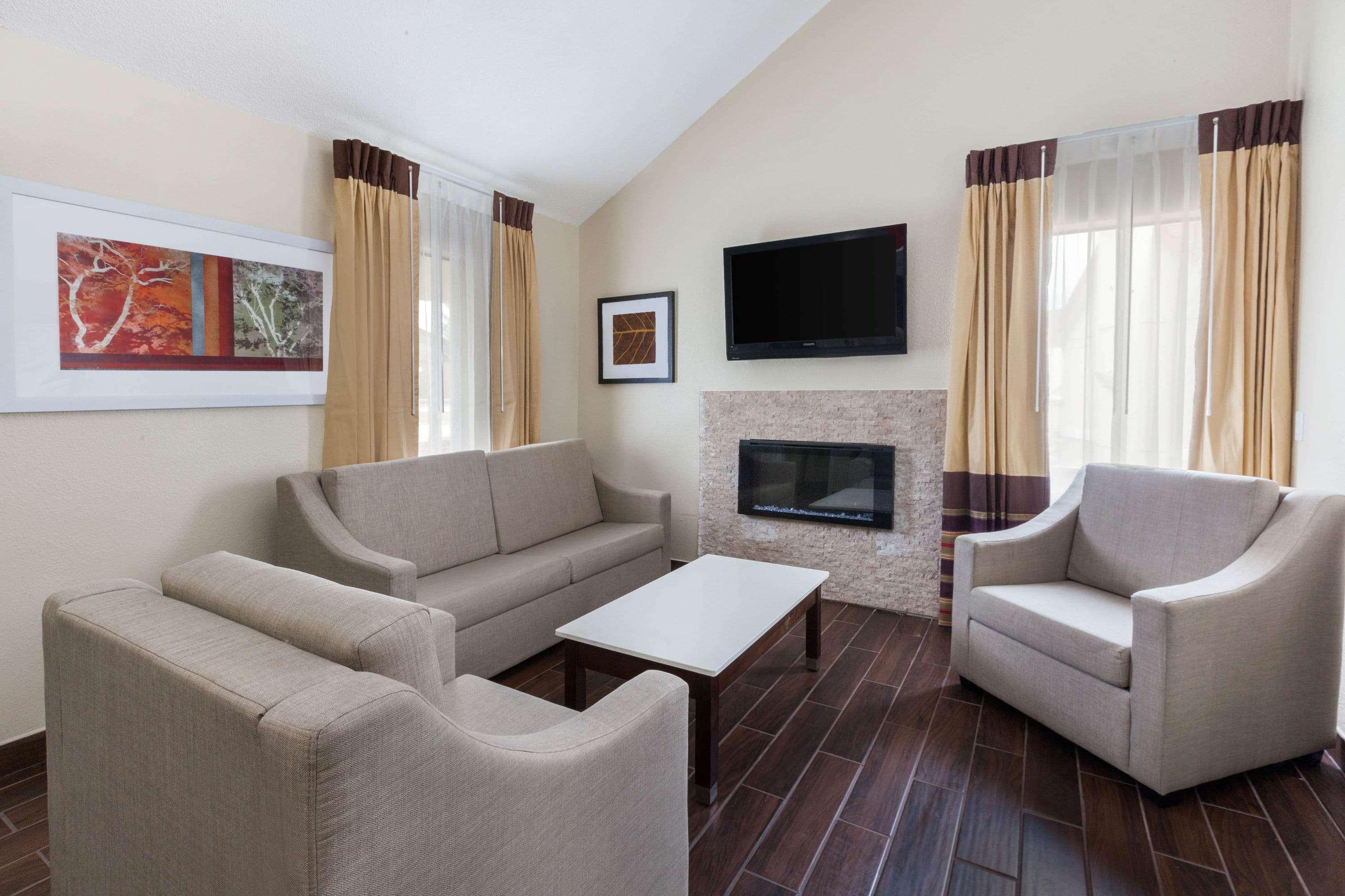 Hawthorn Suites by Wyndham Detroit Southfield 9/19