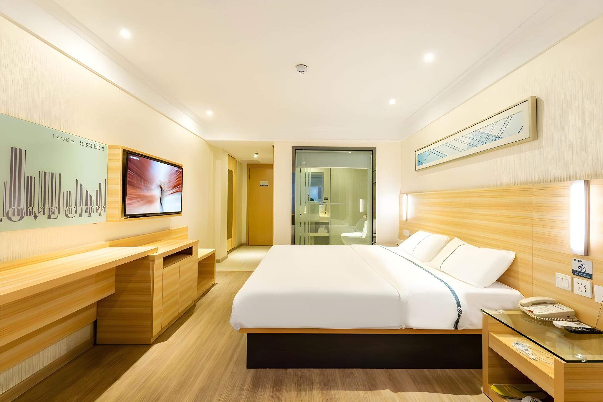 DELUXE, QUEEN BED