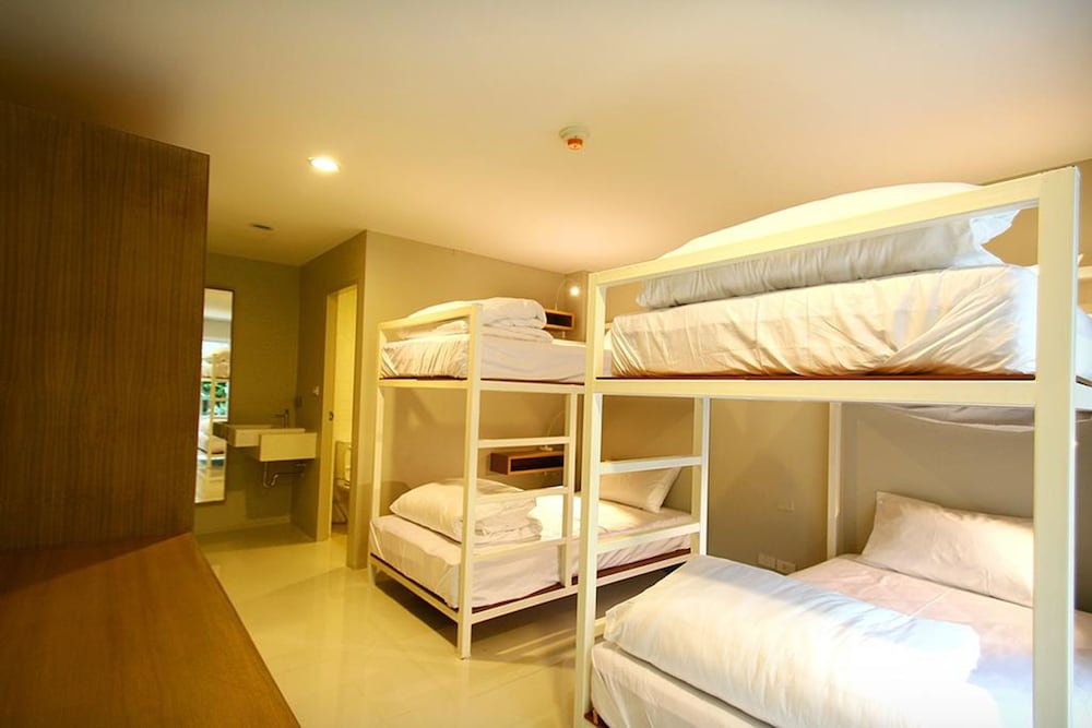 Chern Hostel 61/71