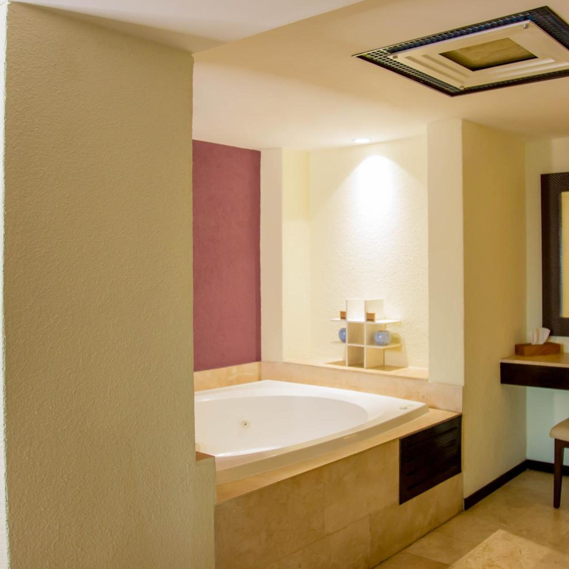 Executive Suite, Casa Dorada Los Cabos Resort and Spa 7/7