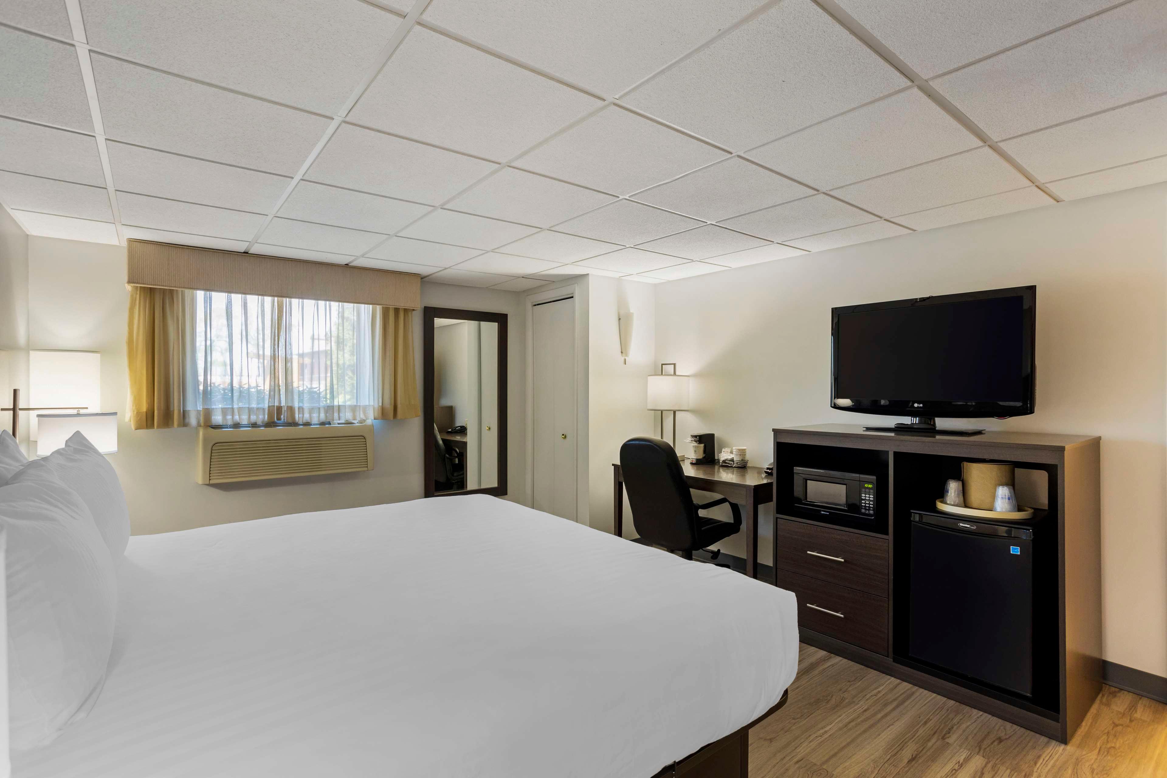 غرفة بسرير كينج لذوي الإعاقة، Best Western Dubois Hotel 3/5
