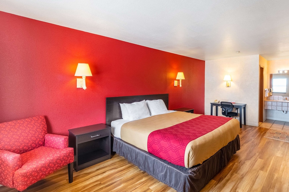 Econo Lodge Fredericksburg 9/33