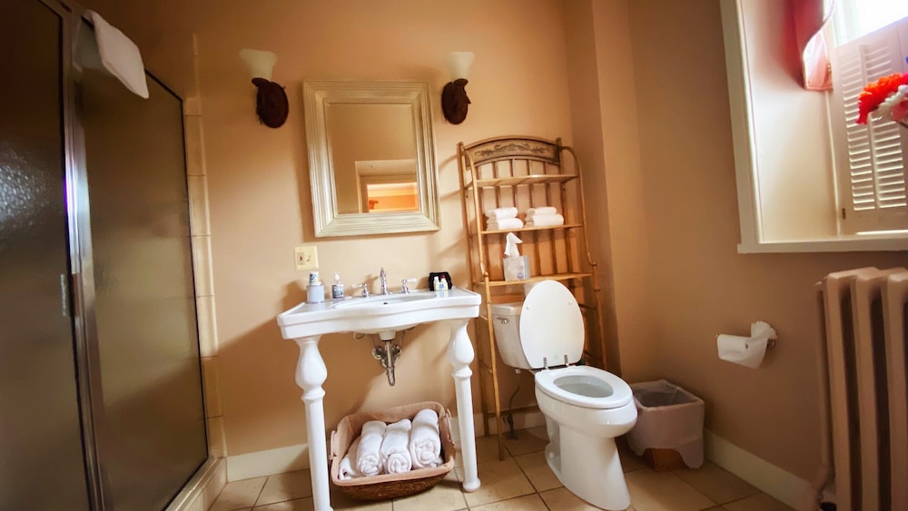 The Wayside Inn Bed Breakfast 45/50