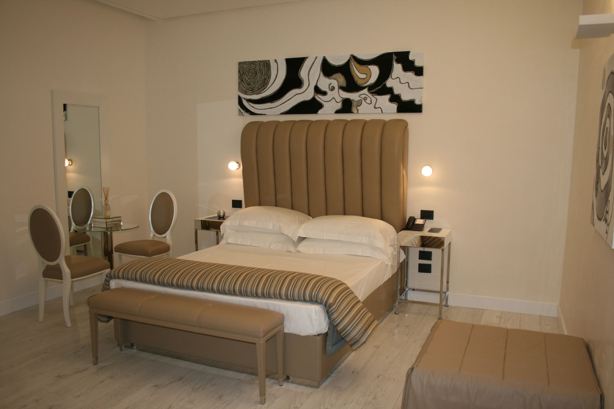 SUPERIOR, DOUBLE BED