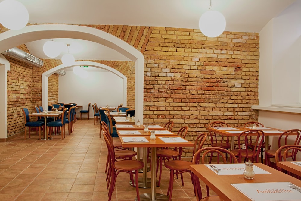 Ambiance Hotel 41/50