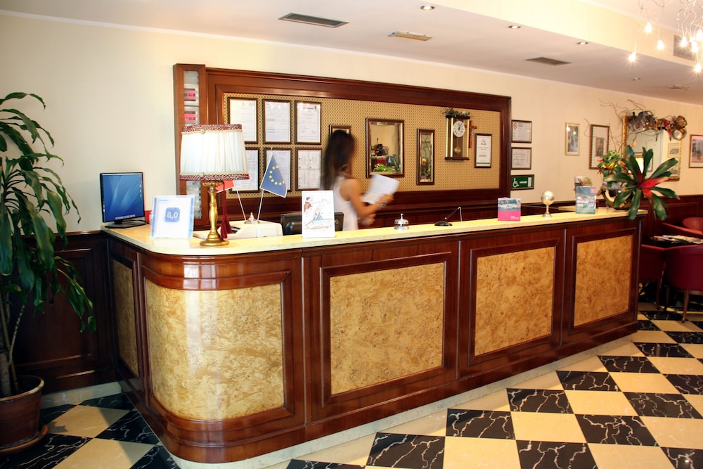 Regit Hotel 3/34