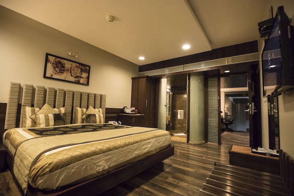 Suite, Double Bed