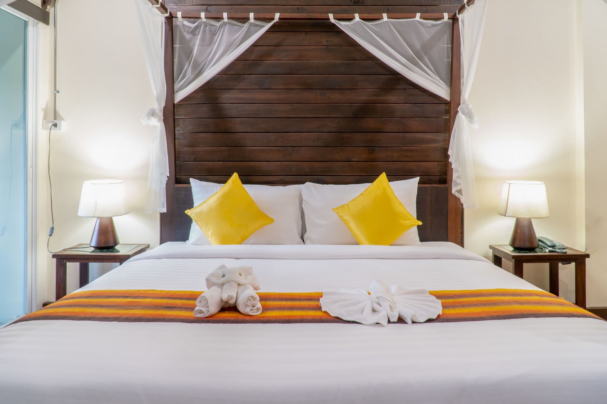 SUPERIOR, DOUBLE BED