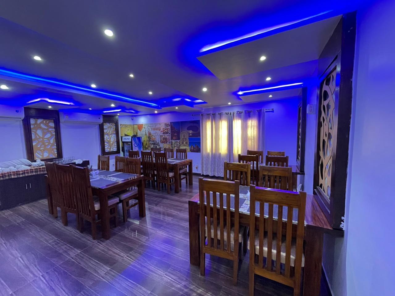 Oyo Rooms Mall Road Cantonment 30/46
