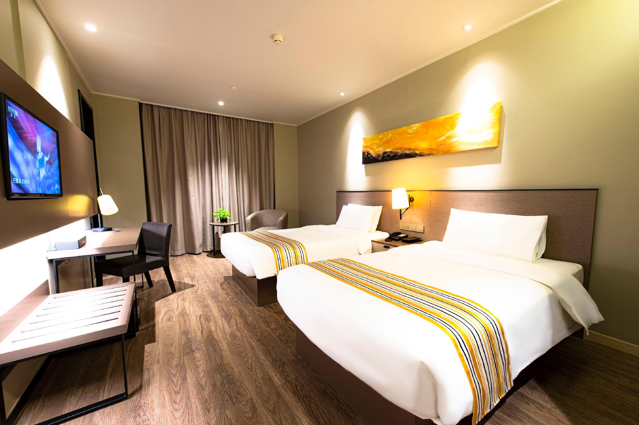 Homeinn Plus (Beijing Guomao) 18/37