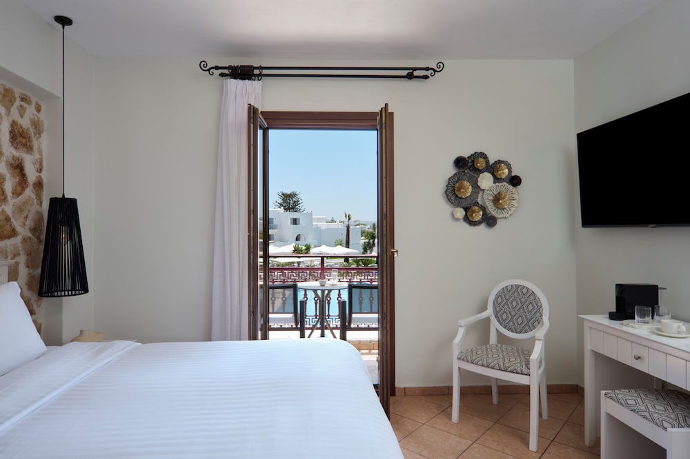 Comfort, Double Bed, Pool or Sea View