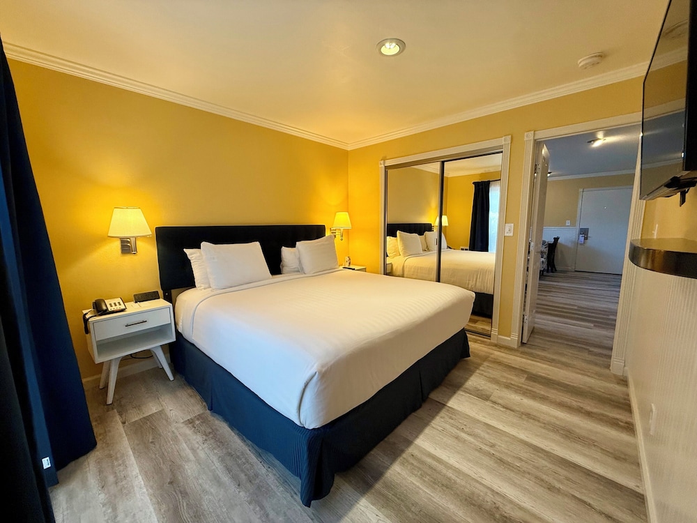 1 BEDROOM, SUPERIOR