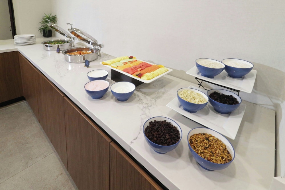 Courtyard By Marriott Monterrey Airport 30/50