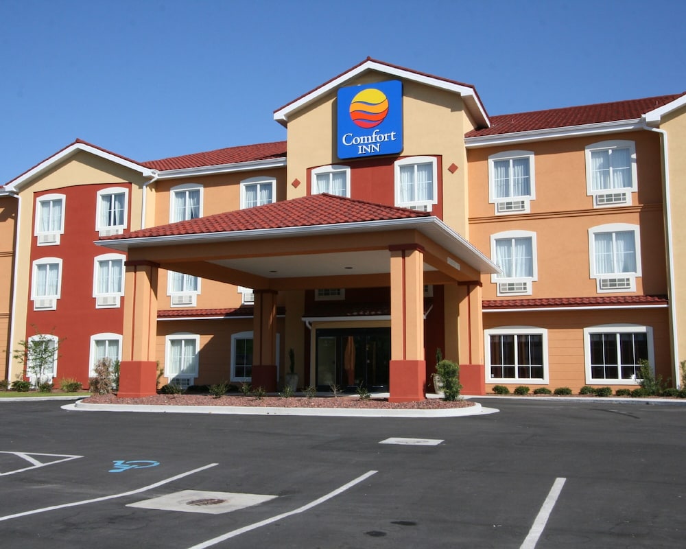 Comfort Inn Blackshear Hwy 84 1/25
