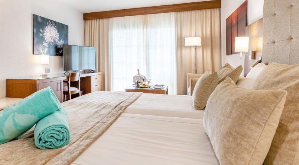 Superior, Double or Twin Bed, Sea Front