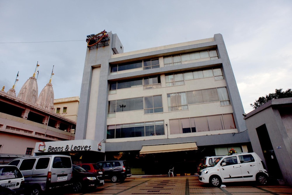PLATINUM INN HOTEL 1/46