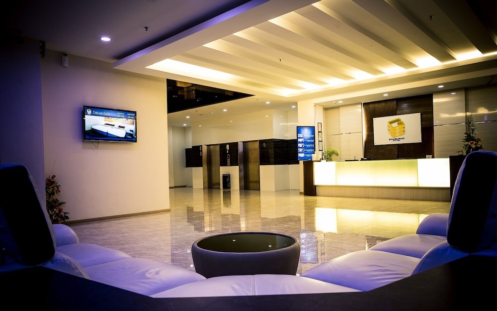 Swing & Pillows at Golden Roof Hotel Ampang, Ipoh 8/62