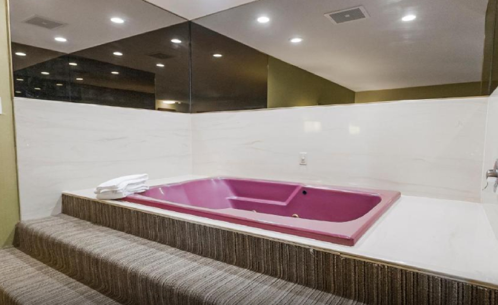 Spa, Suite, King Bed
